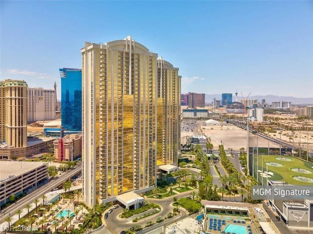 Beautiful Strip View Studio W Balcony 02807 Las Vegas United States