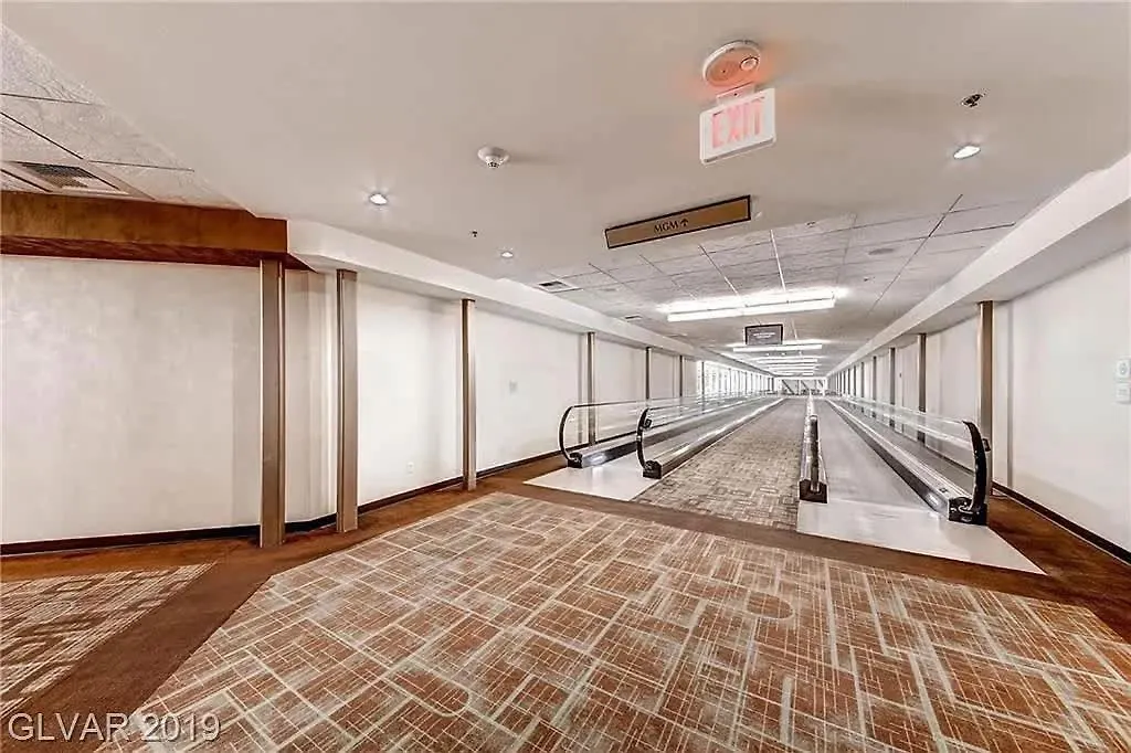 Апартаменты Beautiful Strip View Studio W Balcony 02807 Лас-Вегас